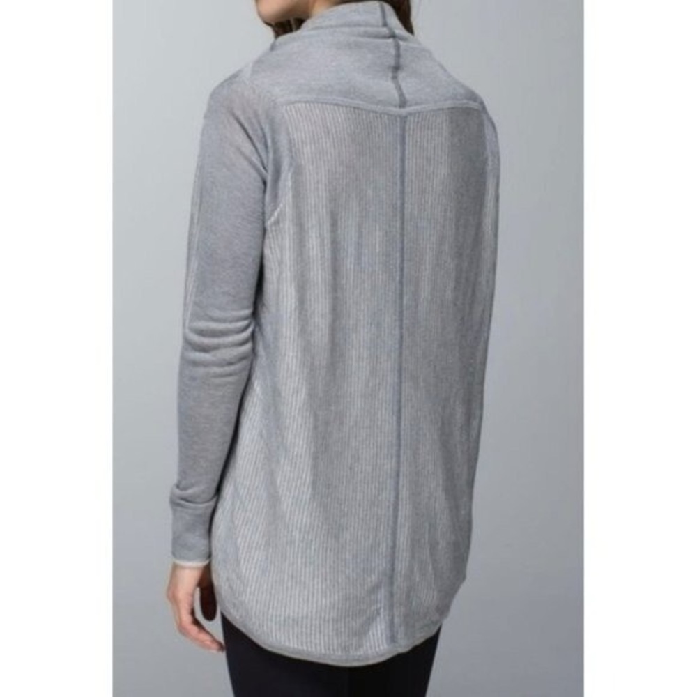 Lululemon latest Iconic Sweater exclusive Wrap size 6 - Picture 2 of 12